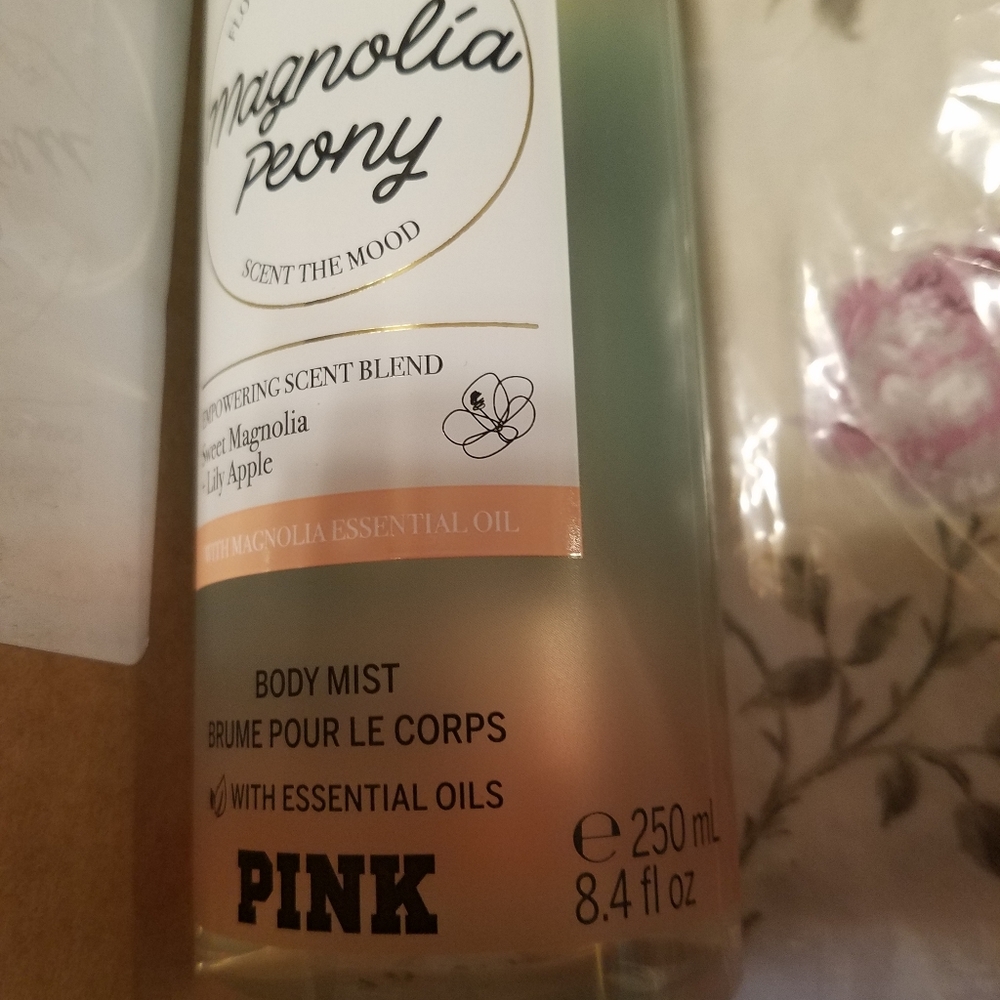 PinkVictoria Secret Magnolia Peony 8.4 fl.oz.Victoria's Secret body sprayNew - Picture 6 of 7
